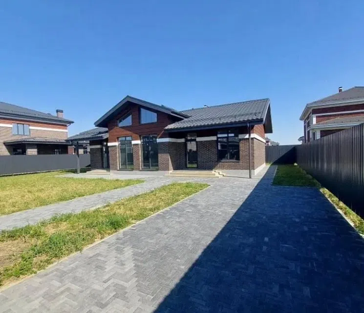 Продаётся 1-этажный дом, 145 м²