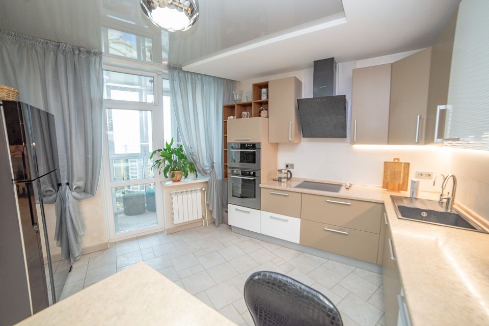 Продаётся 3-комнатная квартира, 109.1 м²