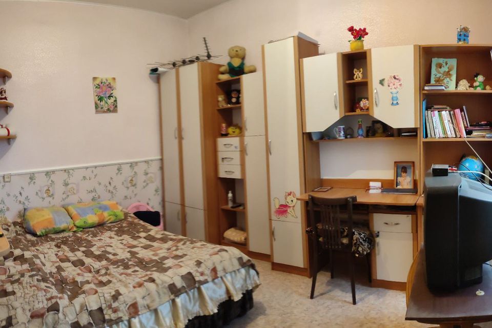 Продаётся 2-этажный дом, 400 м²