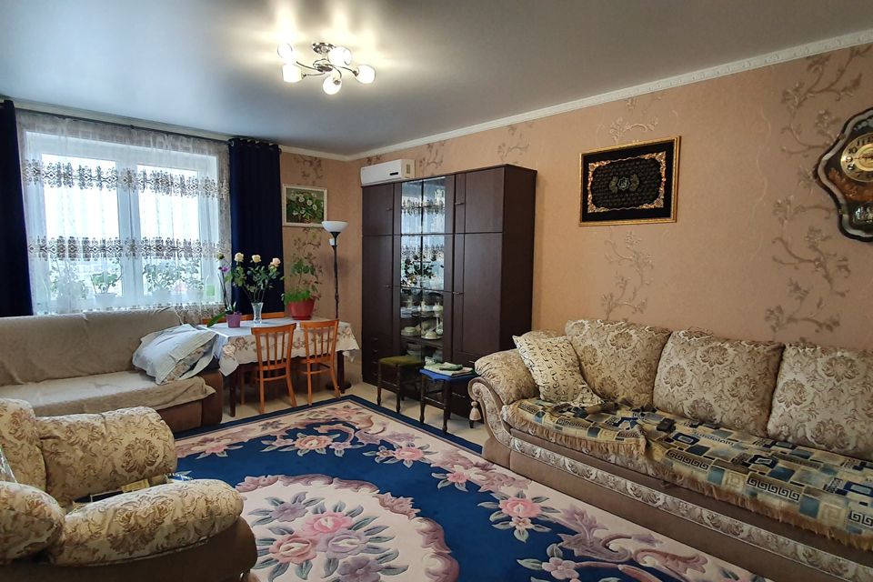 Продаётся 1-комнатная квартира, 37.4 м²