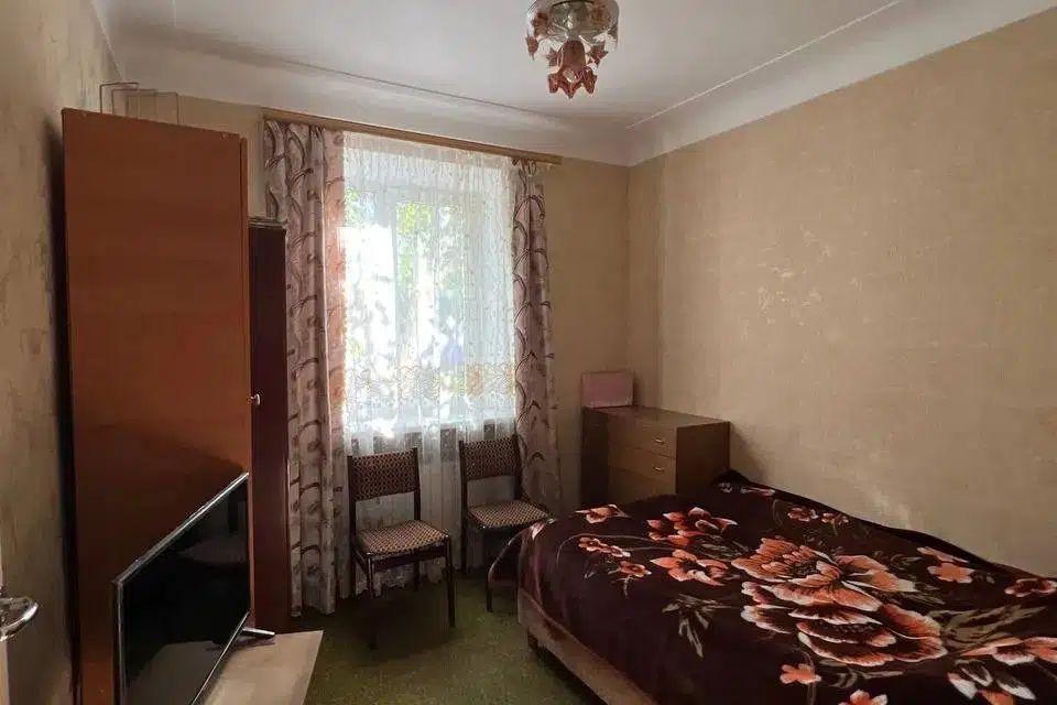 Продаётся 4-комнатная квартира, 75 м²