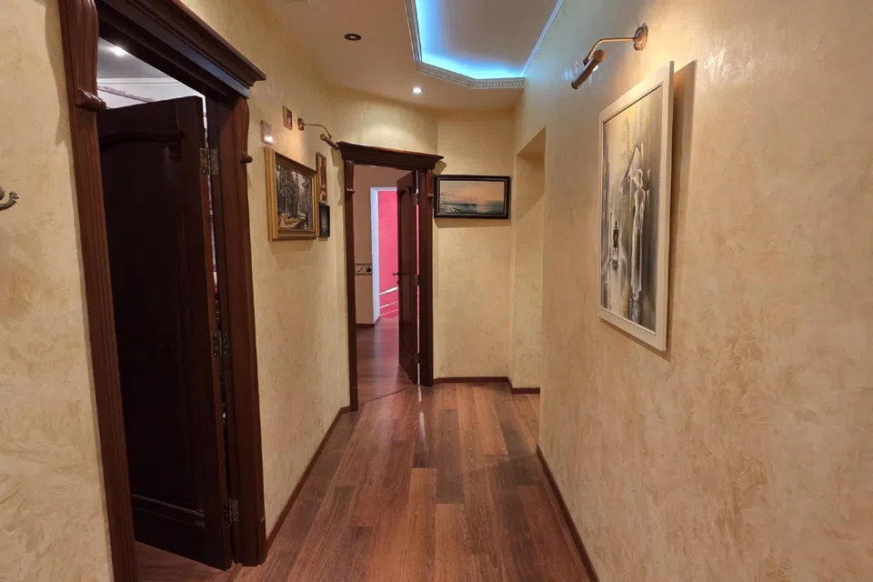 Продаётся 5-комнатная квартира, 197.1 м²