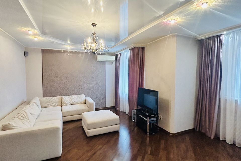 Продаётся 3-комнатная квартира, 103 м²