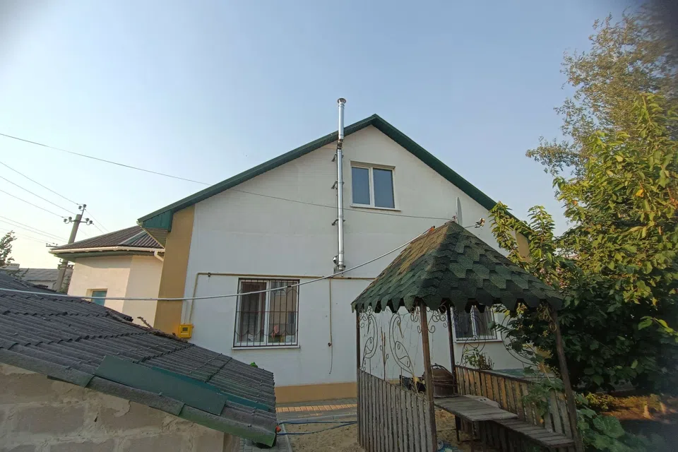 Продаётся 2-этажный дом, 209 м²