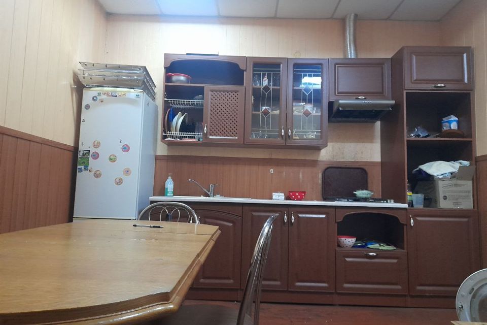 Продаётся 1-этажный дом, 200 м²