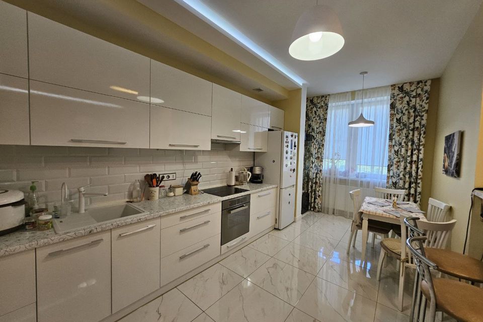 Продаётся 1-комнатная квартира, 52 м²