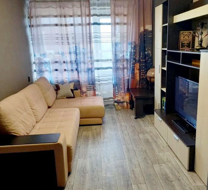 Продаётся 3-комнатная квартира, 48.7 м²