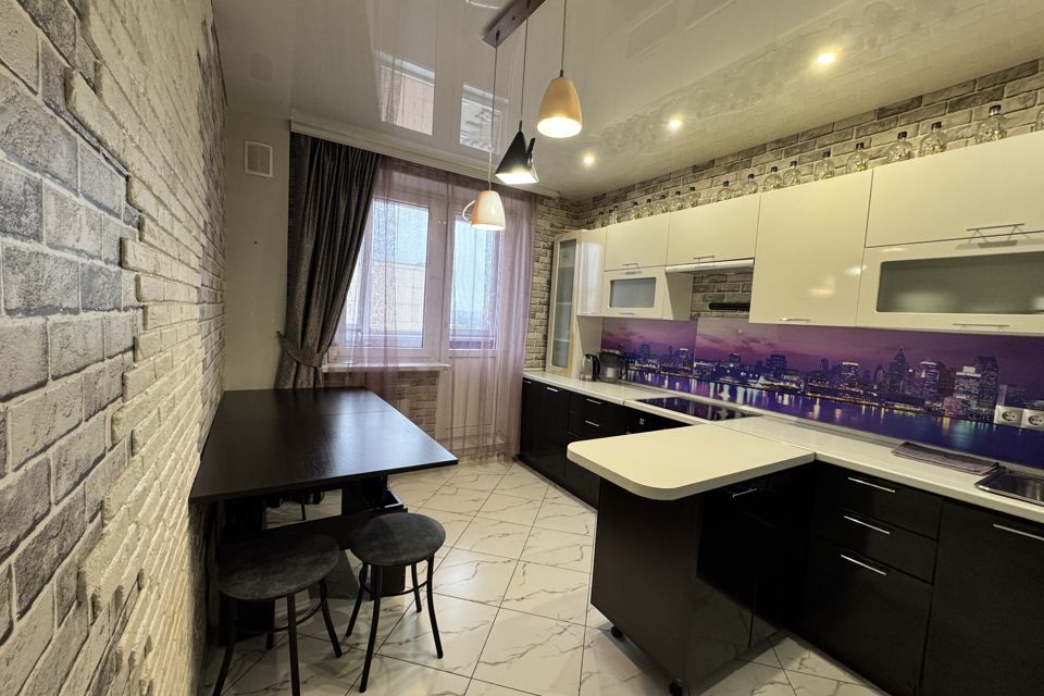 Продаётся 2-комнатная квартира, 60.4 м²