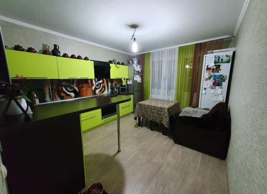 Продаётся 3-комнатная квартира, 90 м²