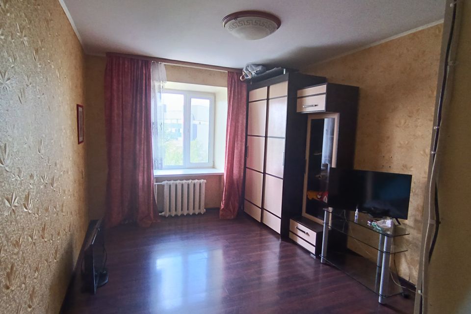 Продаётся 1-комнатная квартира, 42 м²