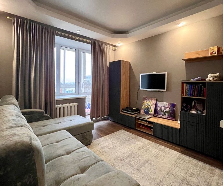 Продаётся 1-комнатная квартира, 42 м²