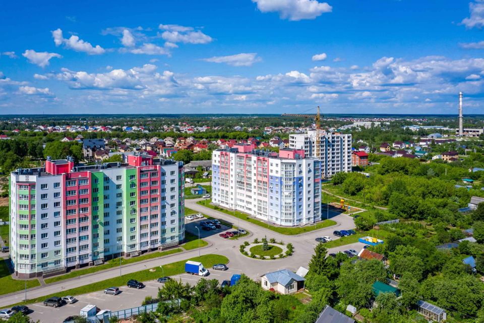 Продаётся 3-комнатная квартира, 98 м²