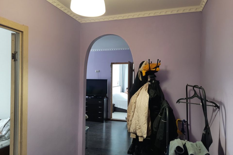Продаётся 4-комнатная квартира, 61.5 м²