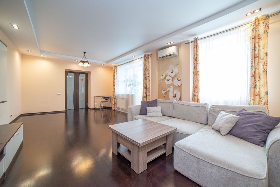 Продаётся 2-комнатная квартира, 72.5 м²