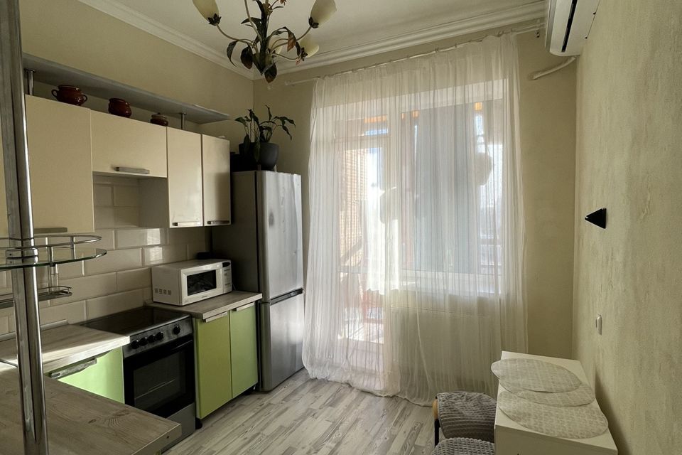 Продаётся 1-комнатная квартира, 37.8 м²