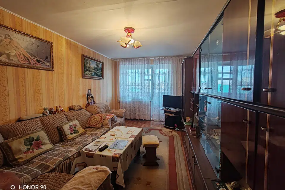 Продаётся 4-комнатная квартира, 79.1 м²