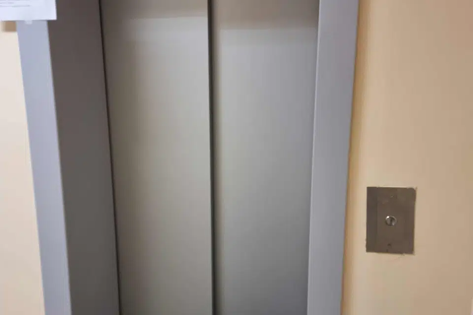 Продаётся 2-комнатная квартира, 99.6 м²