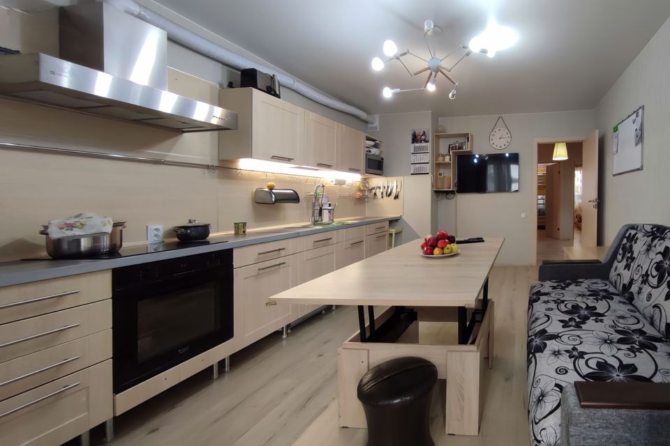 Продаётся 3-комнатная квартира, 81.5 м²