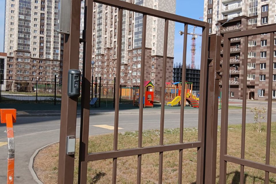 Продаётся 3-комнатная квартира, 82 м²