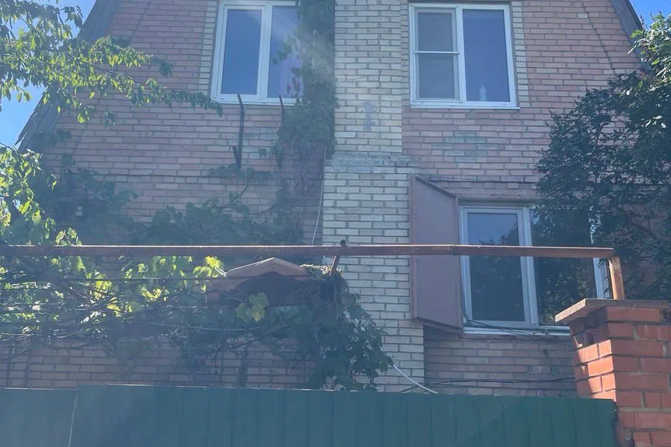 Продаётся 3-этажный дом, 200 м²