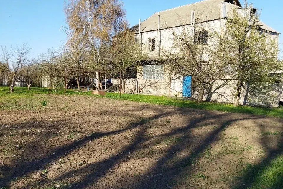 Продаётся 2-этажный дом, 210 м²