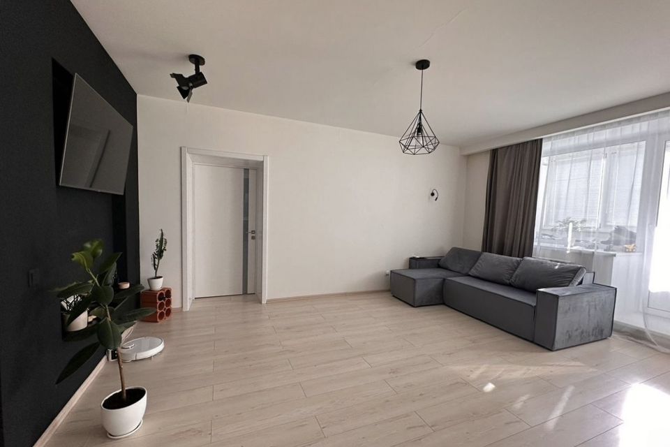Продаётся 2-комнатная квартира, 73.6 м²