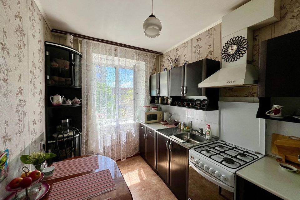 Продаётся 3-комнатная квартира, 59.7 м²