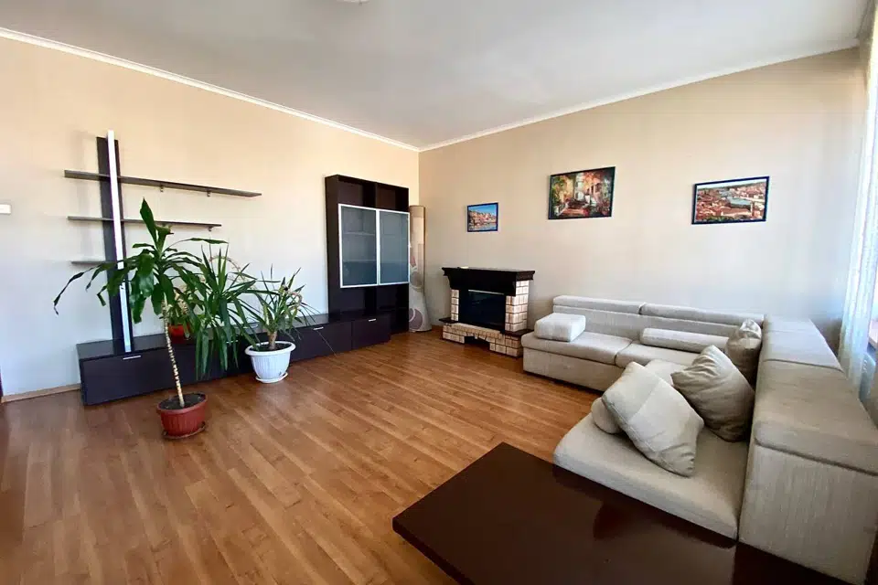 Продаётся 3-комнатная квартира, 97.1 м²