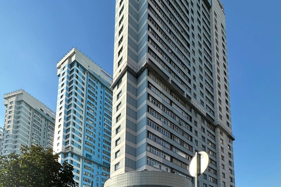 Продаётся 3-комнатная квартира, 97.6 м²