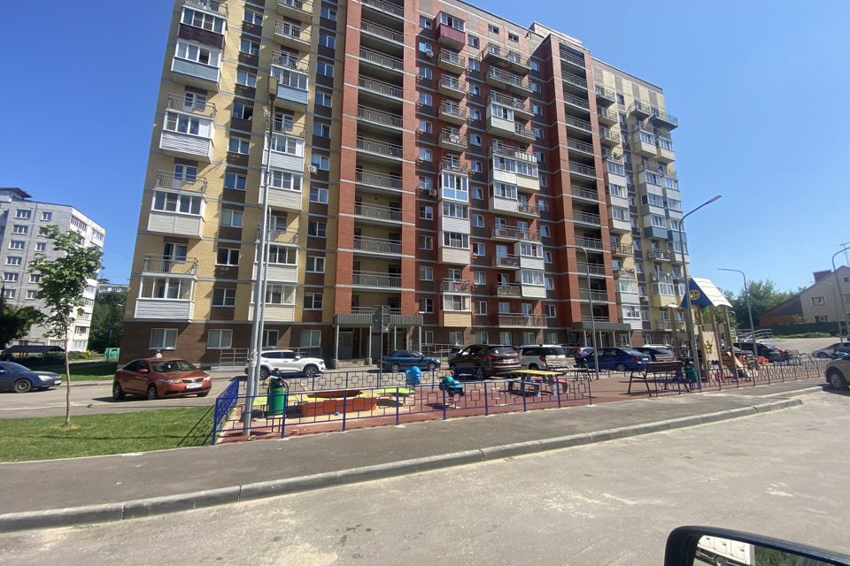 Продаётся 1-комнатная квартира, 39.7 м²