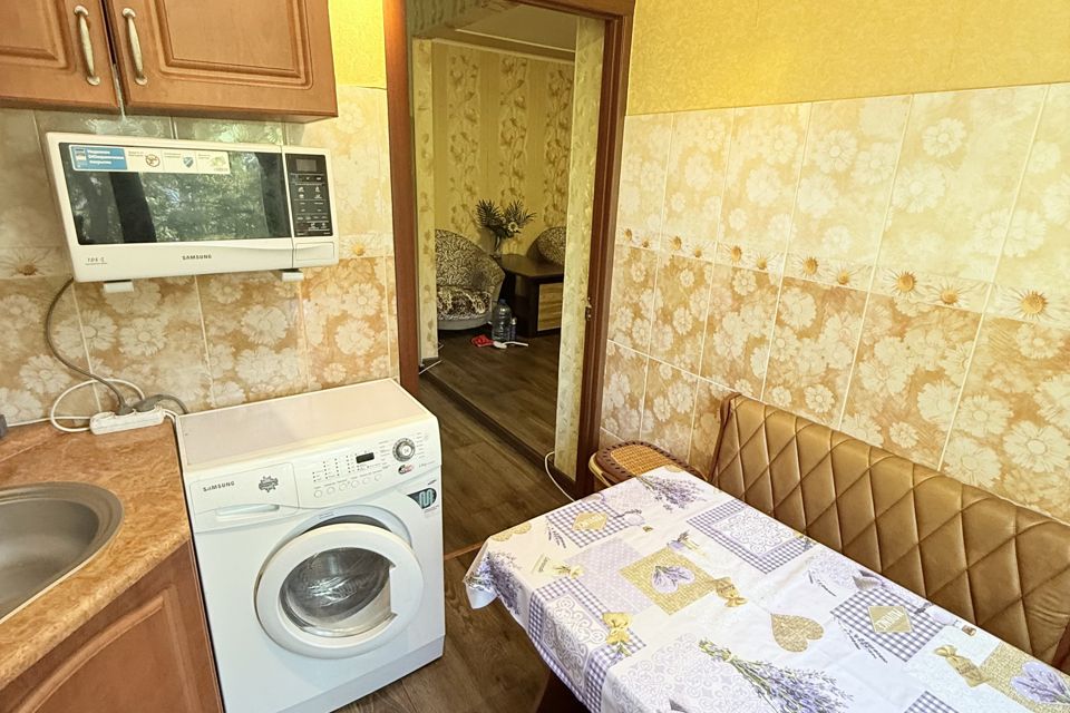 Продаётся 3-комнатная квартира, 60.1 м²