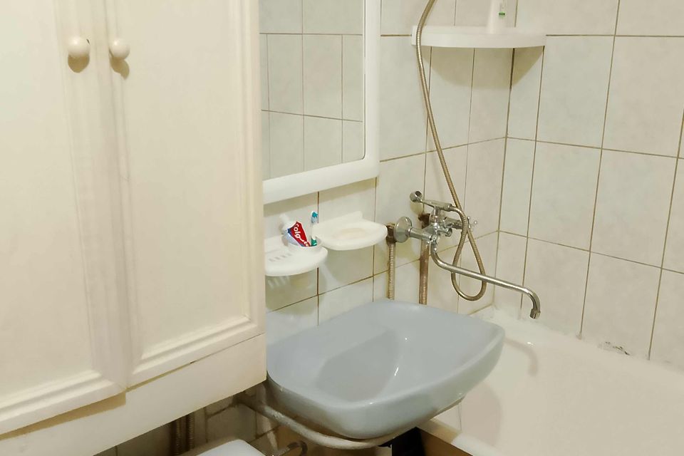 Продаётся 2-комнатная квартира, 42.4 м²