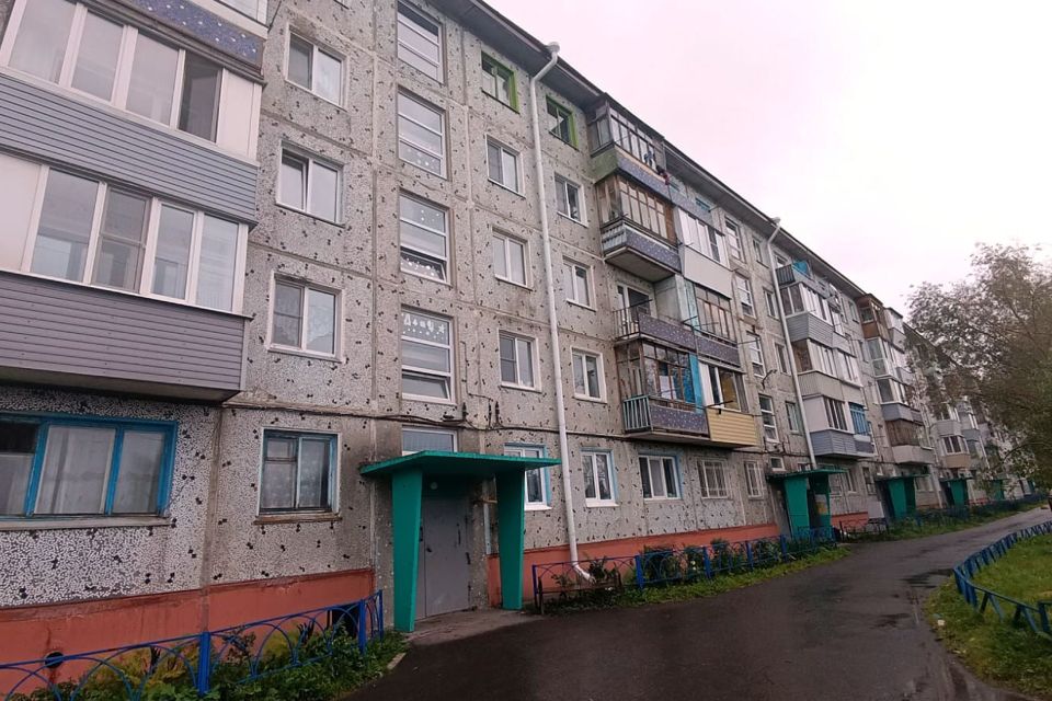 Продаётся 3-комнатная квартира, 49.3 м²
