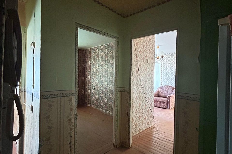Продаётся 4-комнатная квартира, 60.3 м²