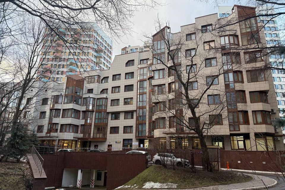 Продаётся 3-комнатная квартира, 115 м²