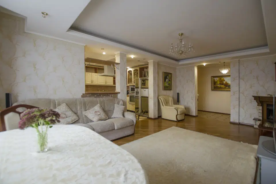 Продаётся 5-комнатная квартира, 160.5 м²