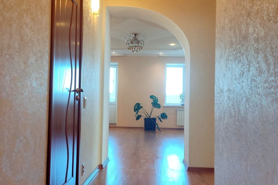 Продаётся 3-комнатная квартира, 112.2 м²