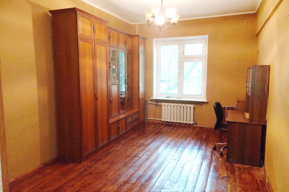 Продаётся 2-комнатная квартира, 55.6 м²