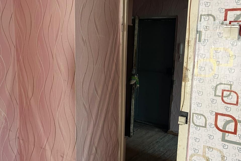 Продаётся 4-комнатная квартира, 59.3 м²
