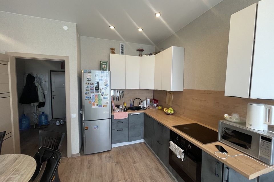 Продаётся 1-комнатная квартира, 43 м²