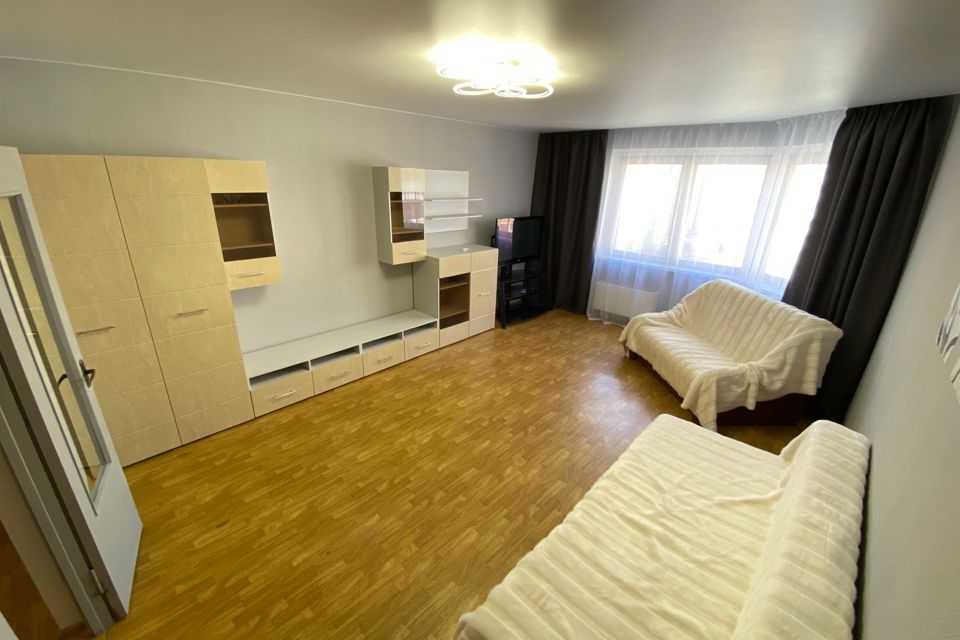 Сдаётся 2-комнатная квартира, 56 м²
