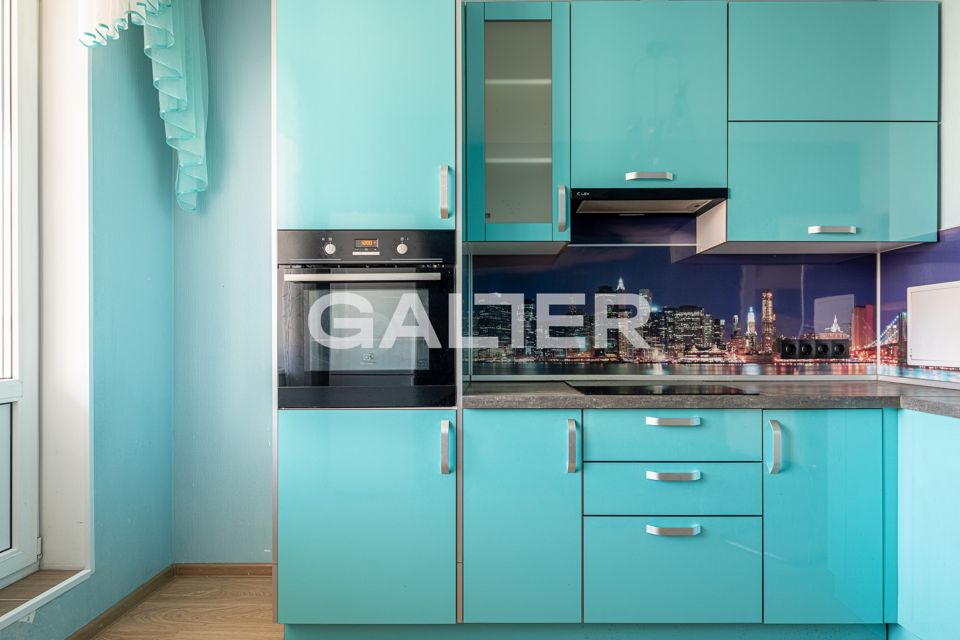 Продаётся 2-комнатная квартира, 60.8 м²