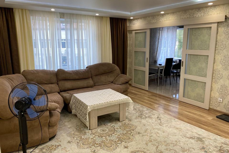 Продаётся 3-комнатная квартира, 93.2 м²