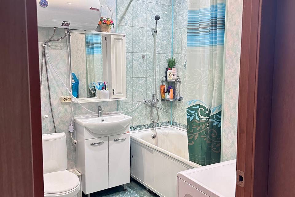 Продаётся 4-комнатная квартира, 60 м²