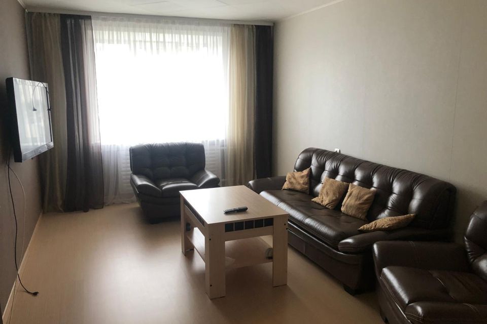 Сдаётся 2-комнатная квартира, 56 м²