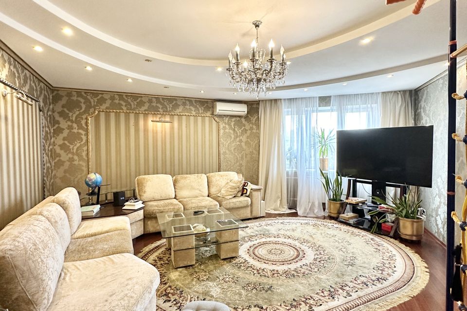 Продаётся 4-комнатная квартира, 128.5 м²