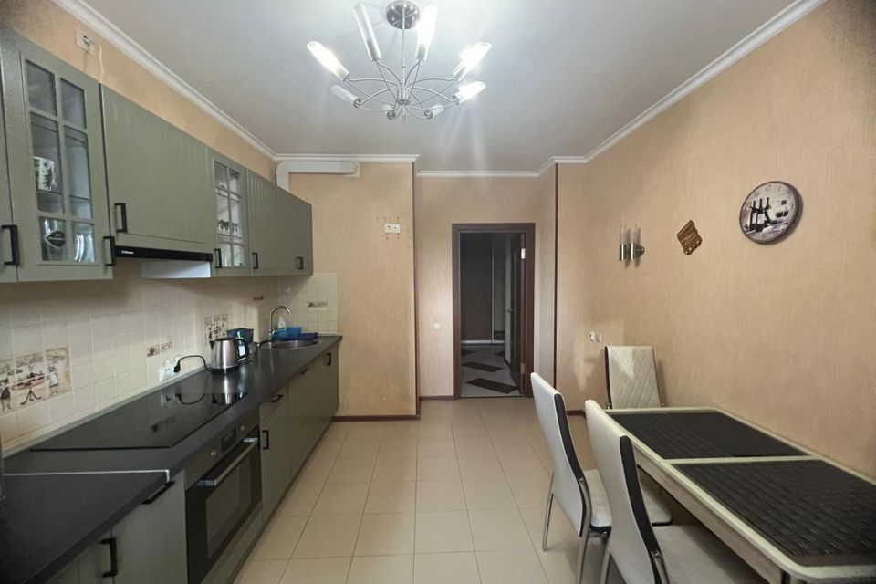 Продаётся 2-комнатная квартира, 70.4 м²