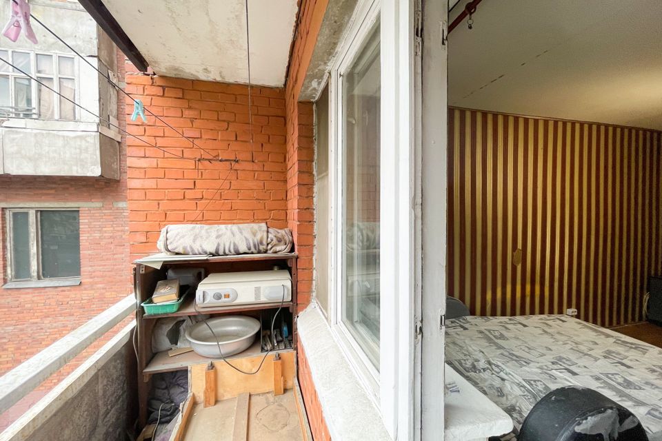 Продаётся комната в 5-комн. квартире, 13.6 м²