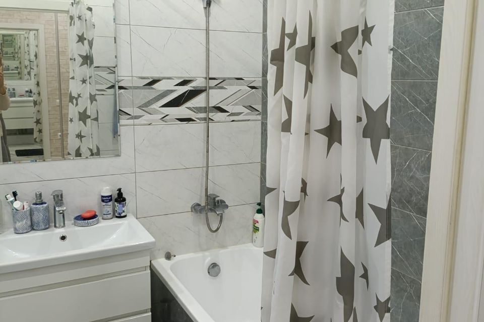 Продаётся 1-комнатная квартира, 38 м²