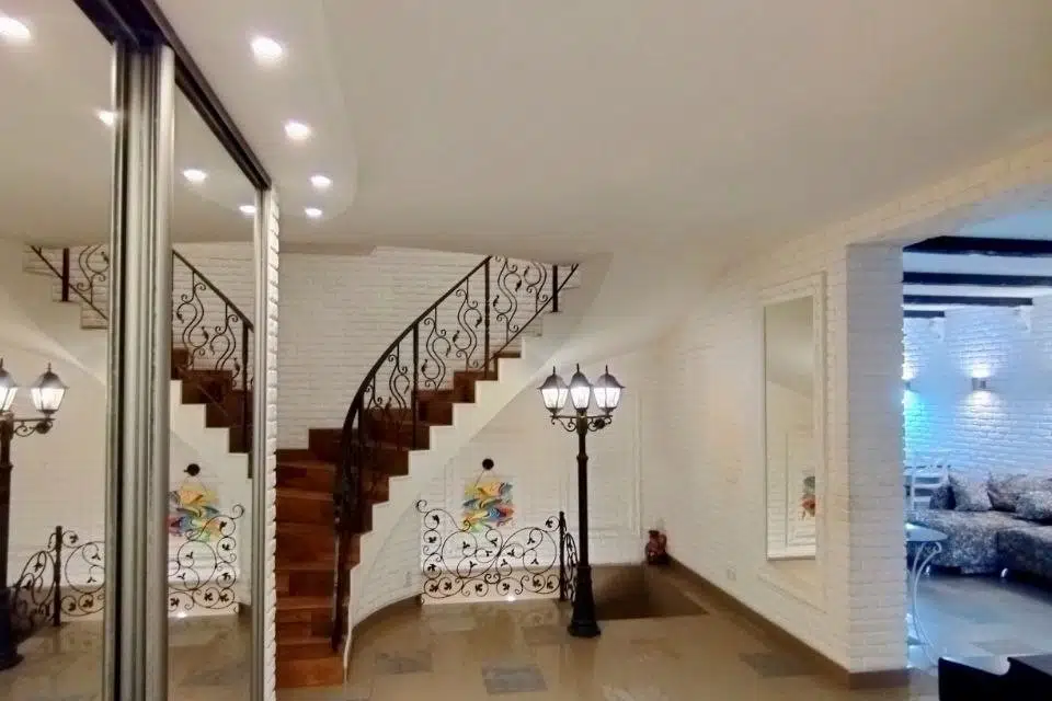 Продаётся таунхаус, 3-эт., 184 м²